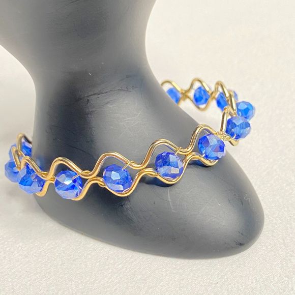 Bangle Bracelet Gold Tone Wire Encasing True Blue Faceted Rhinrstones - Picture 1 of 8